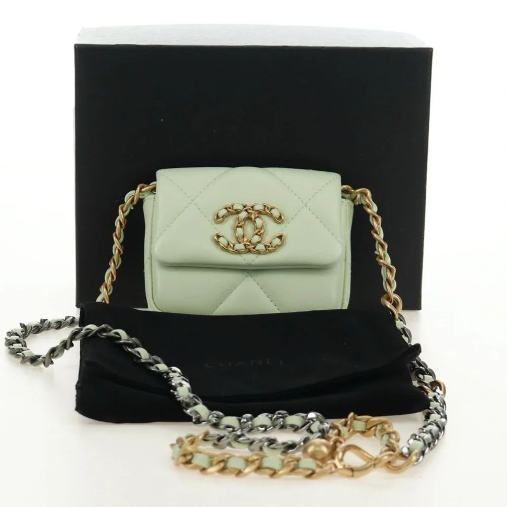 CHANEL Matelasse 19 Chain Bag Lamb Skin Gold Light green